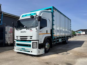 ISUZU FTR 240แรงม้า รถบรรทุก 6ล้อ ตู้แห้ง ปี2015