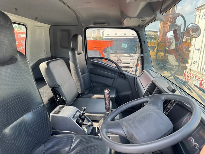 ISUZU FTR 240แรงม้า รถบรรทุก 6ล้อ หัวลาก เฉพาะหัว ปี2021