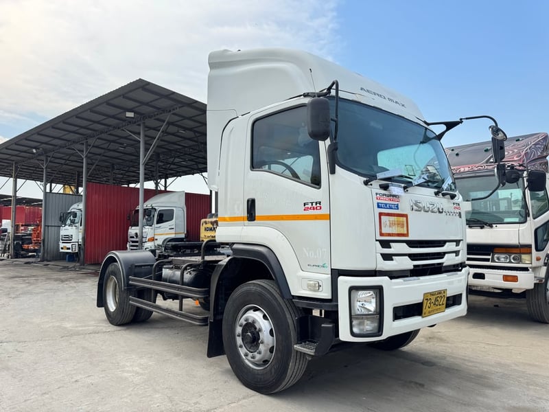 ISUZU FTR 240แรงม้า รถบรรทุก 6ล้อ หัวลาก เฉพาะหัว ปี2021