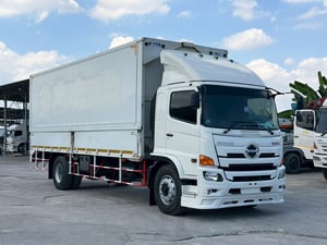 HINO FG 240แรงม้า รถบรรทุก 6ล้อ ตู้แห้ง ปี2016