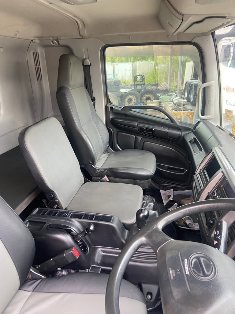 HINO FG 240แรงม้า รถบรรทุก 6ล้อ ตู้แห้ง ปี2016 HINO FG 240แรงม้า รถบรรทุก 6ล้อ ตู้แห้ง ปี2016