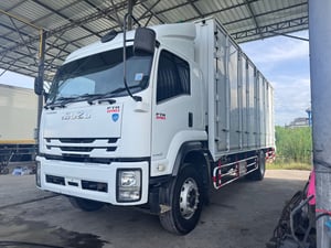 ISUZU FTR 240แรงม้า รถบรรทุก 6ล้อ ตู้แห้ง ปี2017 ISUZU FTR 240แรงม้า รถบรรทุก 6ล้อ ตู้แห้ง ปี2017