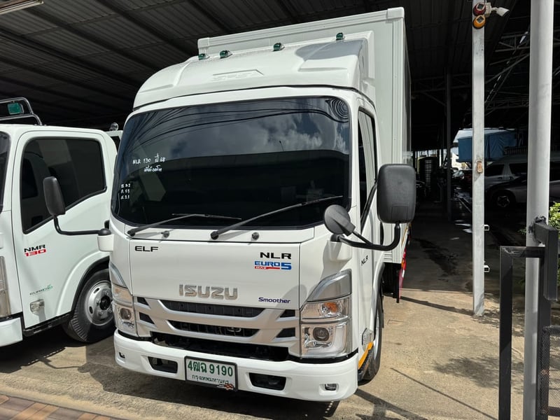 ISUZU NLR 130แรงม้า รถบรรทุก 4ล้อ ตู้แห้ง ปี2025