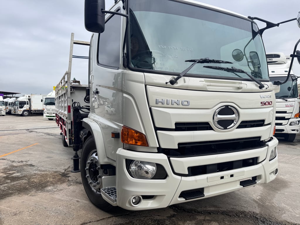 HINO FG 240แรงม้า รถบรรทุก 6ล้อ กระบะเหล็กติดเครน ปี2019 HINO FG 240แรงม้า รถบรรทุก 6ล้อ กระบะเหล็กติดเครน ปี2019