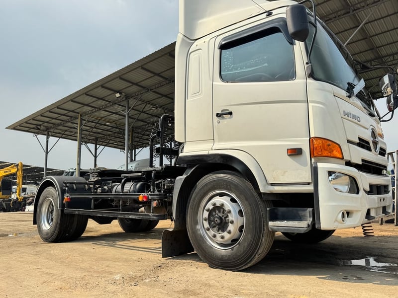 HINO FG 260แรงม้า รถบรรทุก 6ล้อ หัวลาก เฉพาะหัว ปี2018