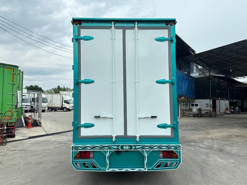 ISUZU NLR 130แรงม้า รถบรรทุก 4ล้อ ตู้แห้ง ปี2016 ISUZU NLR 130แรงม้า รถบรรทุก 4ล้อ ตู้แห้ง ปี2016