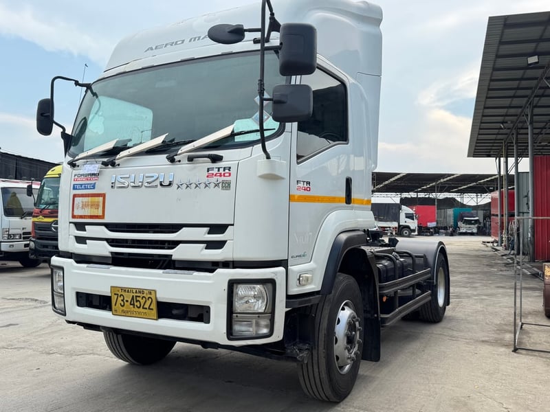 ISUZU FTR 240แรงม้า รถบรรทุก 6ล้อ หัวลาก เฉพาะหัว ปี2021