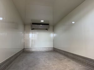 HINO XZU 150แรงม้า รถบรรทุก 6ล้อ ตู้เย็น ปี2016