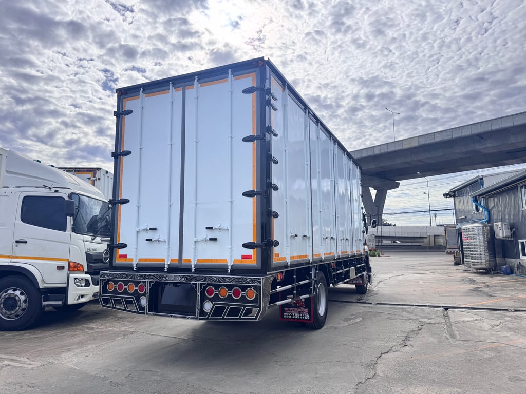 ISUZU FTR240 ปี61 เก็บงานรอบคัน ISUZU FTR240 ปี61 เก็บงานรอบคัน