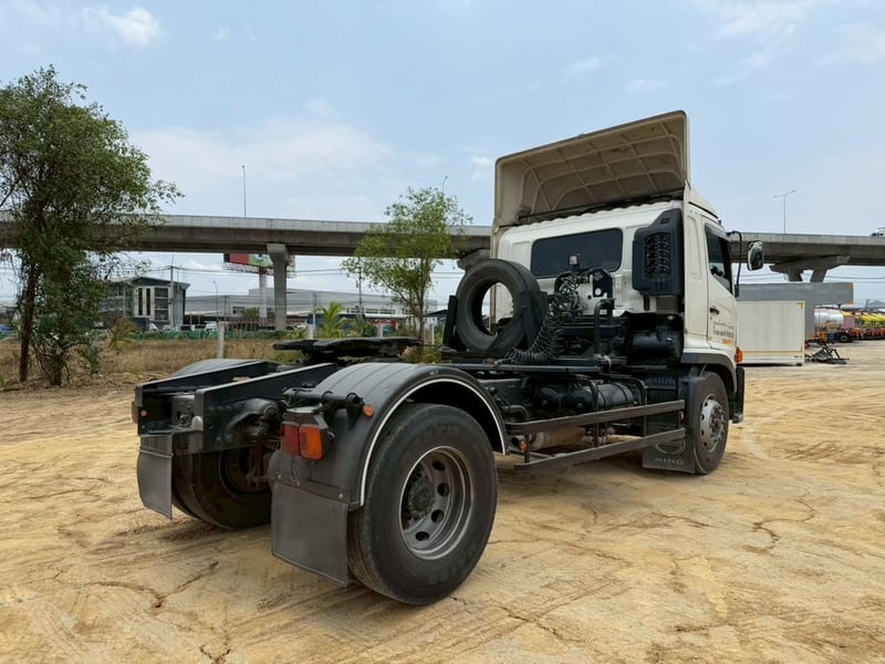 HINO FG 260แรงม้า รถบรรทุก 6ล้อ หัวลาก เฉพาะหัว ปี2022