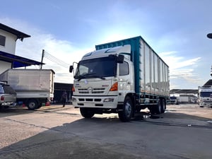HINO FL 212แรงม้า รถบรรทุก 10ล้อ ตู้แห้ง ปี2010