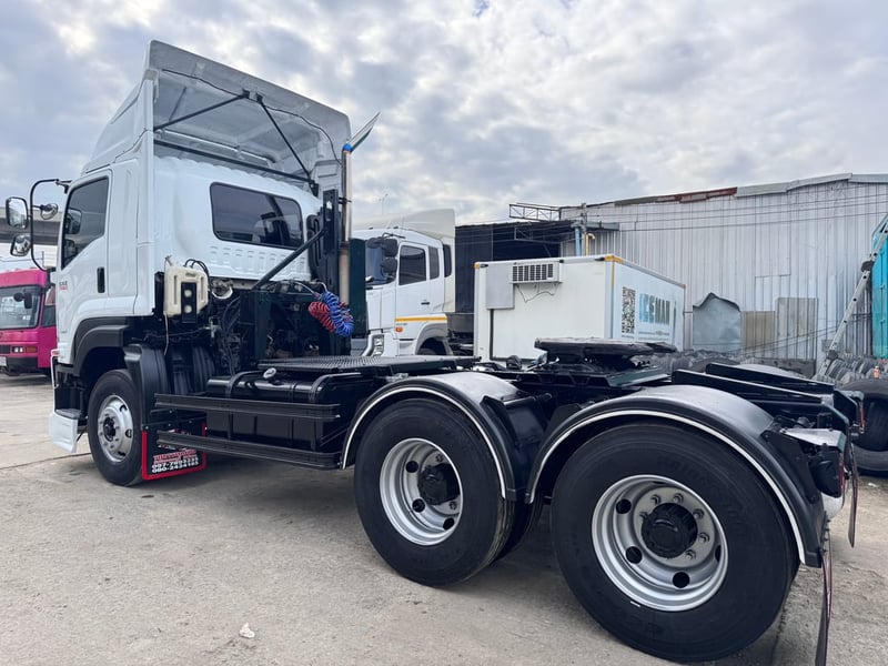 ISUZU GXZ 360แรงม้า รถบรรทุก หัวลาก 10ล้อ หัวลาก เฉพาะหัว ปี2015