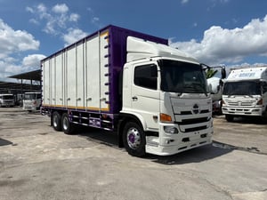 HINO FL 260แรงม้า รถบรรทุก 10ล้อ ตู้แห้ง ปี2019