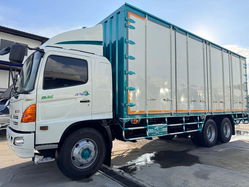 HINO FL 212แรงม้า รถบรรทุก 10ล้อ ตู้แห้ง ปี2010