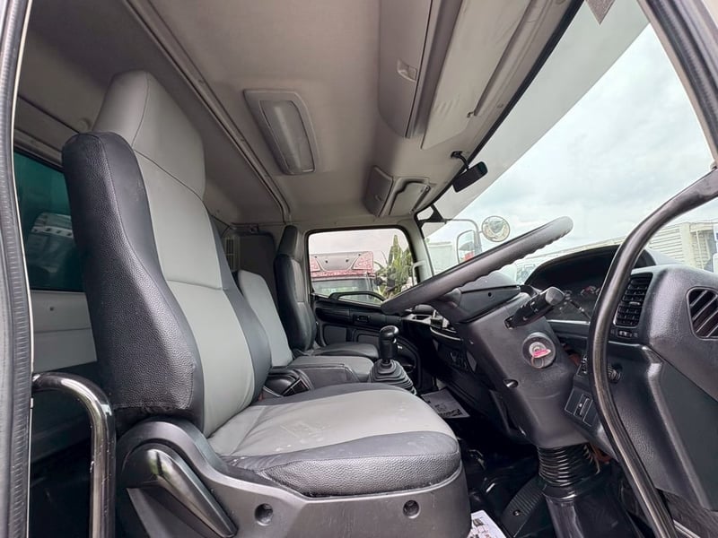 HINO FL 260แรงม้า รถบรรทุก 10ล้อ ตู้แห้ง ปี2019 HINO FL 260แรงม้า รถบรรทุก 10ล้อ ตู้แห้ง ปี2019