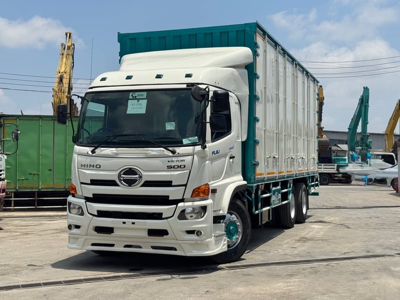 HINO FL 260แรงม้า รถบรรทุก 10ล้อ ตู้แห้ง ปี2017 HINO FL 260แรงม้า รถบรรทุก 10ล้อ ตู้แห้ง ปี2017