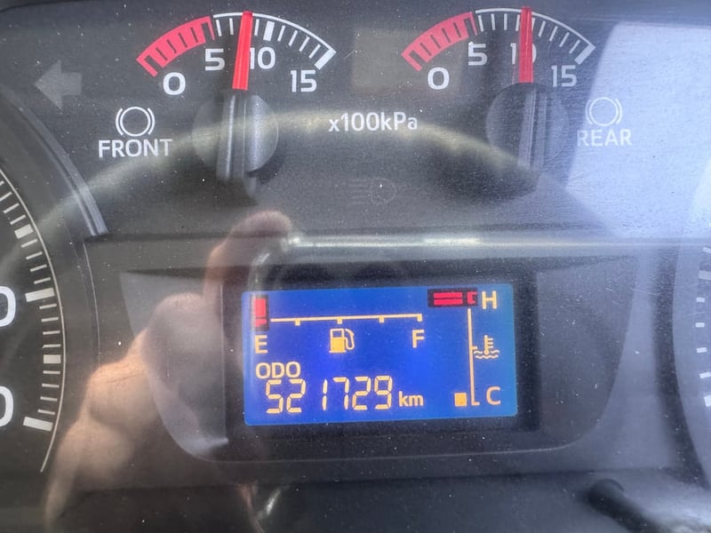 HINO FG 240แรงม้า รถบรรทุก 6ล้อ ตู้แห้ง ปี2016