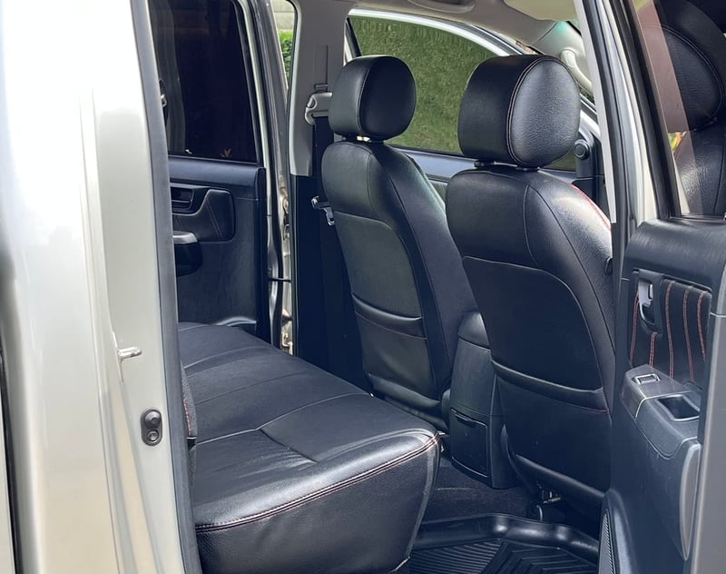 Toyota HiluxVigo 2.5 E prerunner 4 ประตู