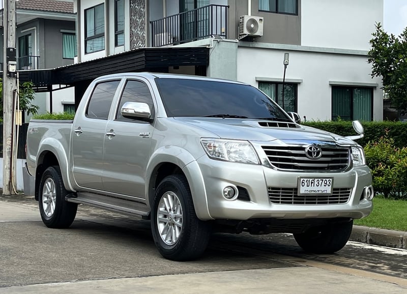 Toyota HiluxVigo 2.5 E prerunner 4 ประตู
