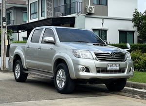 Toyota HiluxVigo 2.5 E prerunner 4 ประตู