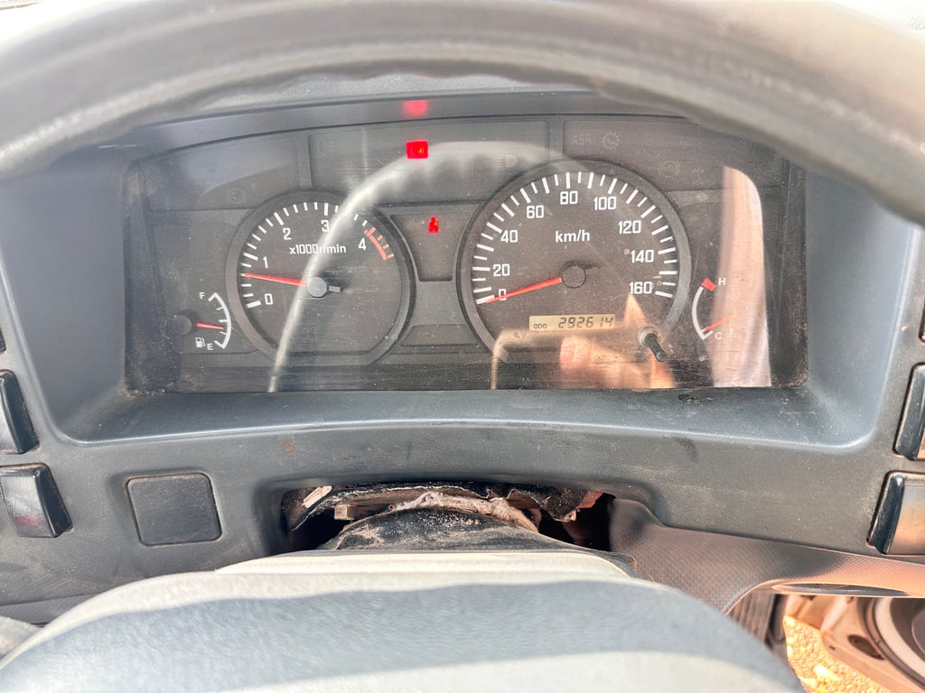 ISUZU NMR130 ISUZU NMR130