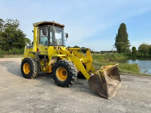 รถตัก   KOMATSU.  WA 120-3.  395,000 เครื่องดี ปั้มแรง  เอวแน่น  แอร์หนาว เอกสาร ซื้อขาย รถอยู่นครปฐม  