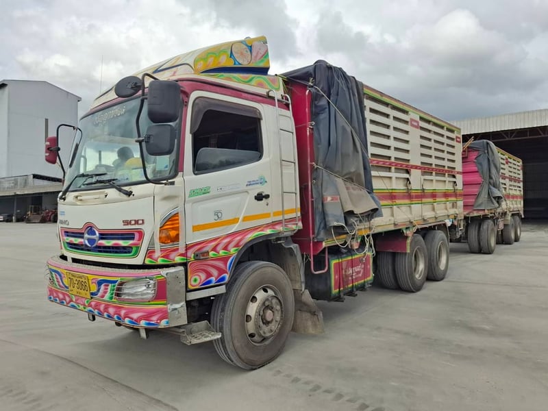 HINO FM 380แรงม้า รถบรรทุก 10ล้อ พ่วงแม่ลูก ปี2013 เลขไมล์น้อยกว่า 500,000 กม.