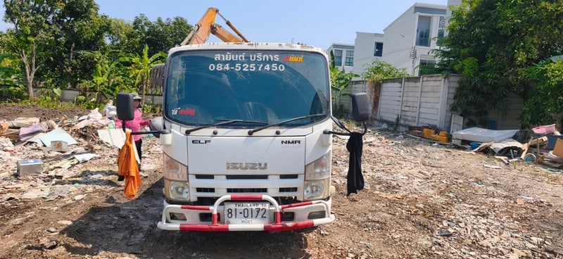 ISUZU NMR 130แรงม้า รถบรรทุก 6ล้อ ดั้มพ์ ปี2015 เลขไมล์น้อยกว่า 500,000 กม.