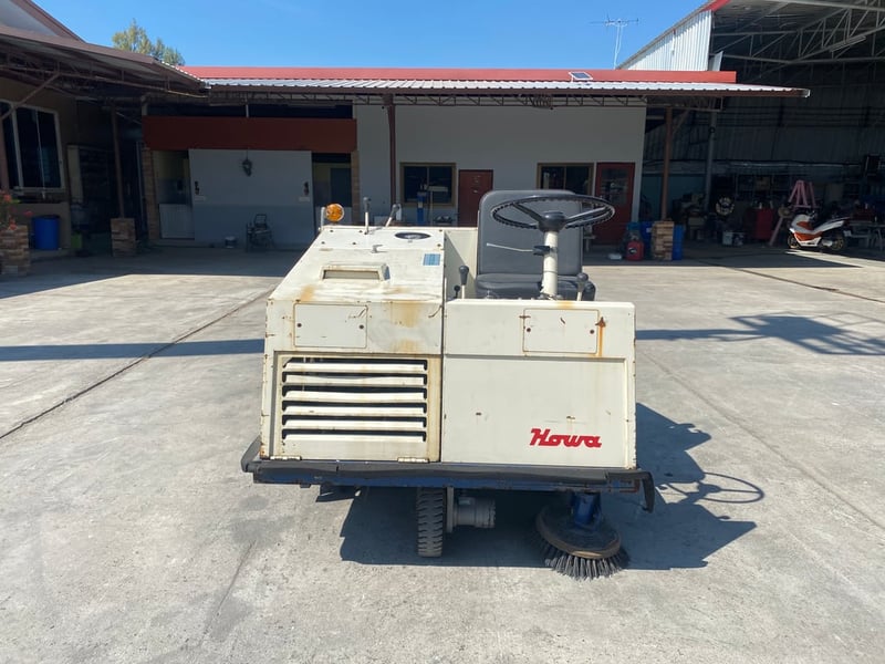 รถกวาดถนนดูดฝุ่น HOWA  HF63  รถเก่านอกนำเข้า ติดต่อ Line jiraroj2909