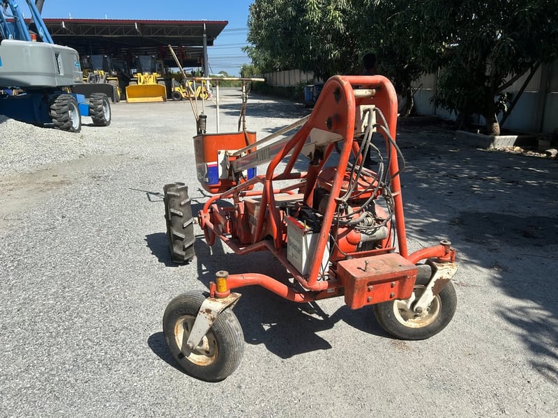 รถกระเช้า KUBOTA FHD-2 ความสูง 2.5 เมตร เก่านอกนำเข้า ติดต่อ  Line jiraroj2909