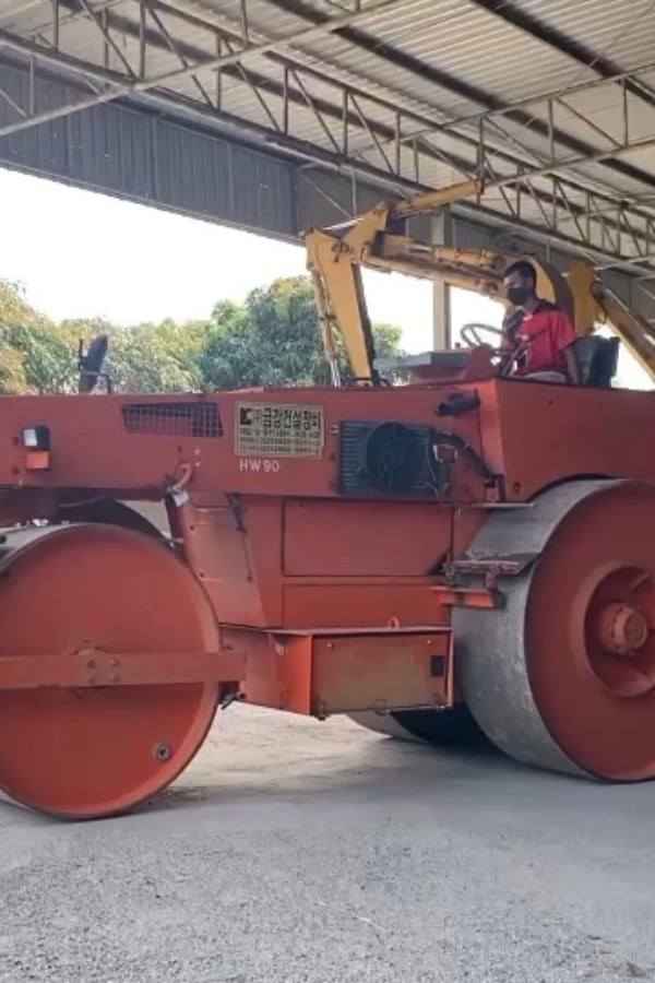 รถบด 3ล้อเหล็ก   HAMM  HW90-10 รถบด หนัก 10ตัน  รถเก่านอกนำเข้า ติดต่อ Line jiraroj2909