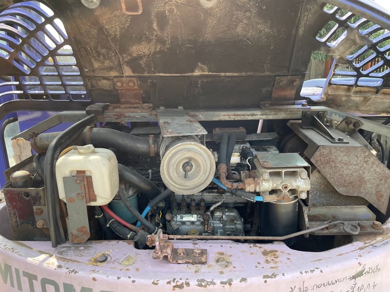 รถแบคโฮ SUMITOMO SH75U-2  ขนาด 7.5 ตัน  มีหัวกระแทกและบุ้งกี๋ รถเก่านอกนำเข้า  ติดต่อ  Line jiraroj2909