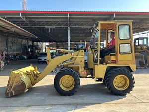 รถตักล้อยาง MITSUBISHI WS300 บุ้งกี๋ 0.5 คิว ยกสูง 3 เมตร รถเก่านอกนำเข้า ติดต่อ Line jiraroj2909 รถตักล้อยาง MITSUBISHI WS300 บุ้งกี๋ 0.5 คิว ยกสูง 3 เมตร รถเก่านอกนำเข้า ติดต่อ Line jiraroj2909