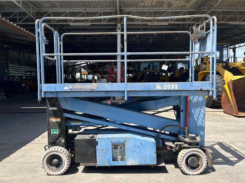 รถกระเช้ากรรไกร เสาเดี่ยวไฟฟ้า S-MAC  KKH60-2  ความสูง 5.95 เมตร  เก่านอกนำเข้า  ติดต่อ Line jiraroj2909