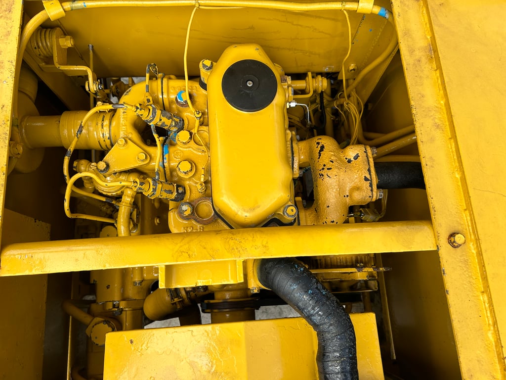 รถตักล้อยาง MITSUBISHI WS200 บุ้งกี๋ 0.3 คิว  รถเก่านอกนำเข้า ติดต่อ Line jiraroj2909