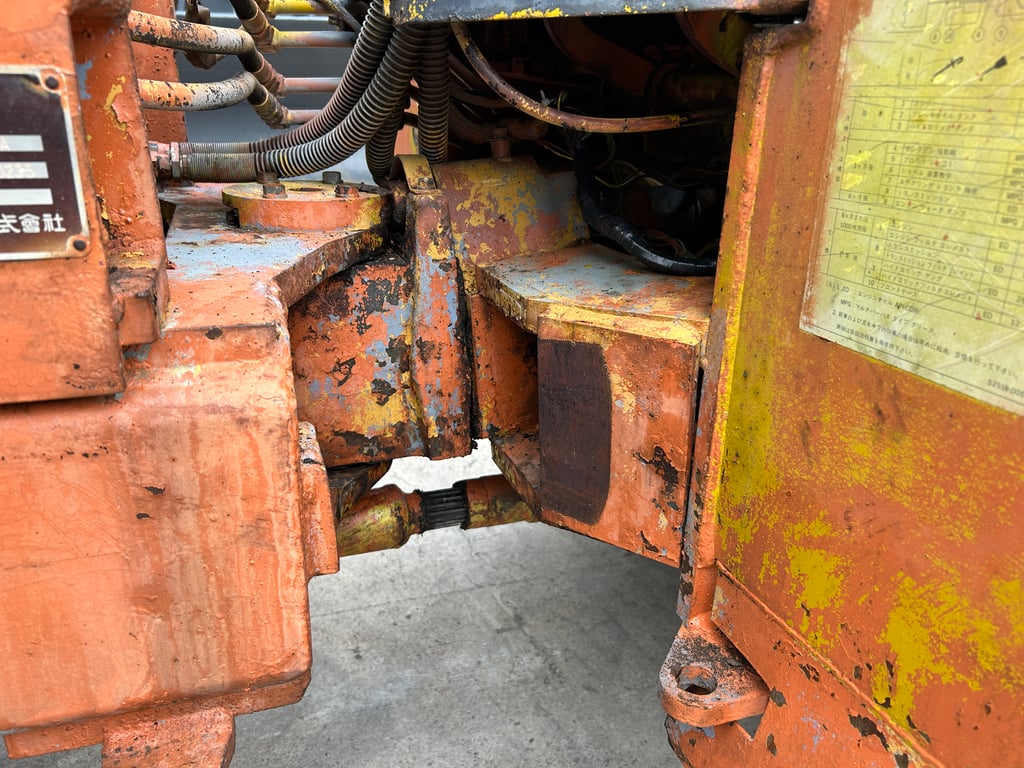 รถตักล้อยาง MITSUBISHI WS300A บุ้งกี๋ 0.5 คิว  รถเก่านอกนำเข้า ติดต่อ Line jiraroj2909