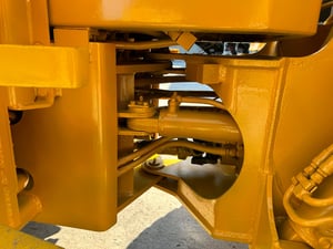 รถตักล้อยาง MITSUBISHI WS3 บุ้งกี๋ 0.5 คิว  รถเก่านอกนำเข้า ติดต่อ Line jiraroj2909