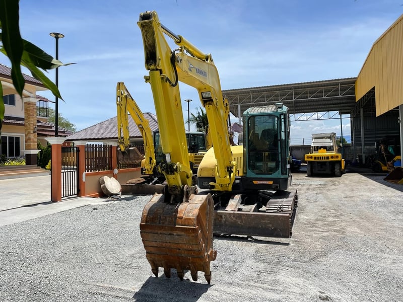 รถแบคโฮ YANMAR  VIO80B ขนาด 8 ตัน รถเก่านอก ติดต่อ Line jiraroj2909