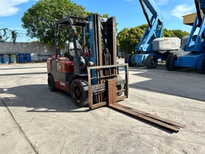 รถฟอร์คลิฟท์ TAILIFT  FD35 ยก 3.5 ตัน   เสาสูง 4เมตร งาไสลด์   ติดต่อ Line jiraroj2909