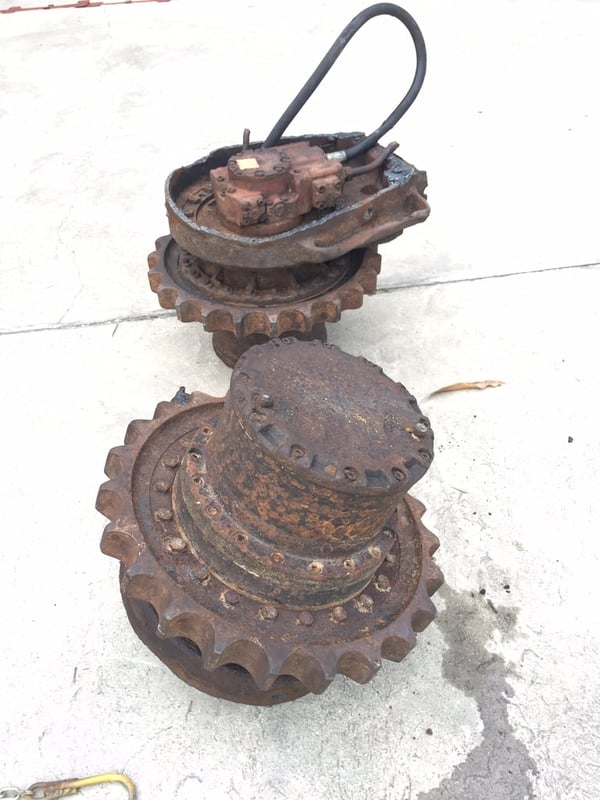 มอเตอร์ตัวเดิน KOBELCO  SK200-2 มือสองญี่ปุ่น ตัดบอดี้มา ติดต่อ Line jiraroj2909