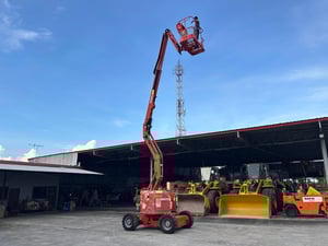 รถกระเช้า GENIE  Z34 -22IC ความสูง 10.4 เมตร  รถเก่านอกนำเข้า  ติดต่อ Line jiraroj2909