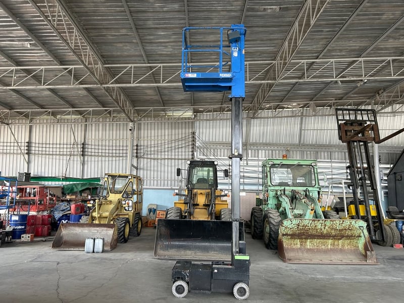 รถกระเช้าไฟฟ้าเสาเดี่ยว 4ล้อ AICHI  SV04B  ความสูง 3.8 เมตร รถเก่านอก ติดต่อ Line jiraroj2909