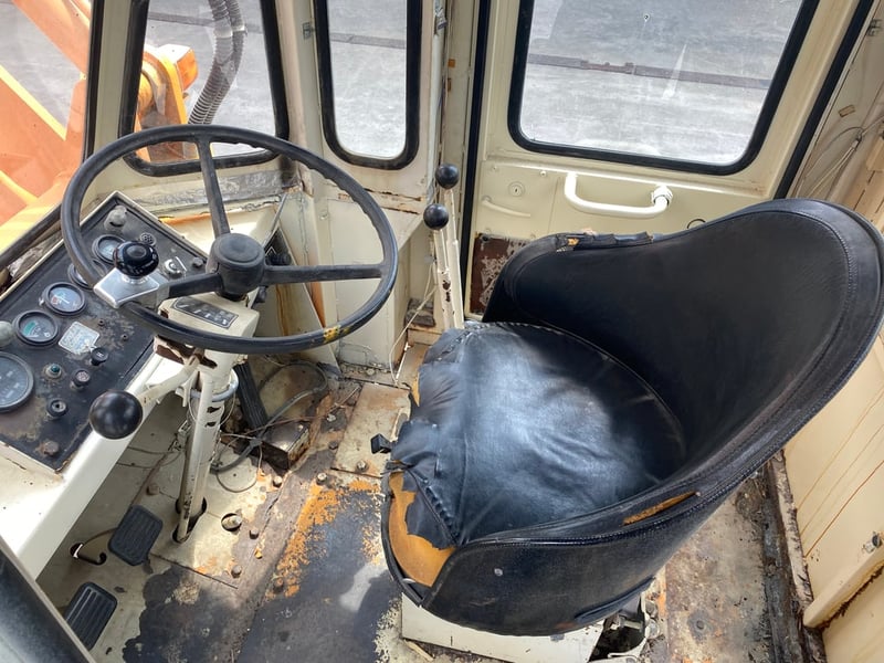 รถตักล้อยาง KOBELCO  LK300 บุ้งกี๋ 1.5 คิว  รถเก่านอกนำเข้า   ติดต่อ Line jiraroj2909