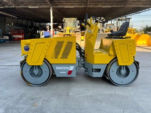 รถบดสั่นสะเทือนล้อเหล็ก SAKAI  SW350 หนัก 2.5 ตัน รถเก่านอก ติดต่อ Line  jiraroj2909