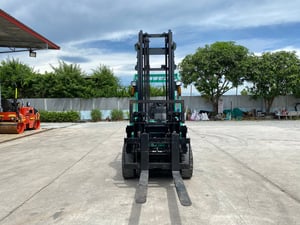 รถฟอร์คลิฟท์ MITSUBISHI  FD30NT ยก 3ตัน งากระดก รถนอกนำเข้า ติดต่อ Line jiraroj2909