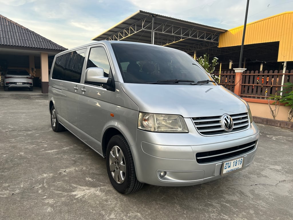 ปี 2005 รถตู้ Volkswagen Caravelle 2.5 TDi รถบ้าน เจ้าของขายเอง ปี 2005 รถตู้ Volkswagen Caravelle 2.5 TDi รถบ้าน เจ้าของขายเอง