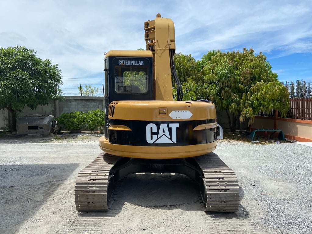 รถแบคโฮ  CAT 308BSR ขนาด 8 ตัน บูมสไลด์ รถเก่านอก ติดต่อ Line jiraroj2909