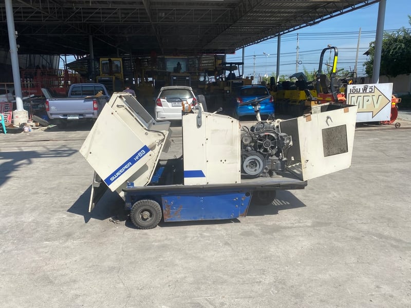 รถกวาดถนนดูดฝุ่น HOWA  HF63  รถเก่านอกนำเข้า ติดต่อ Line jiraroj2909
