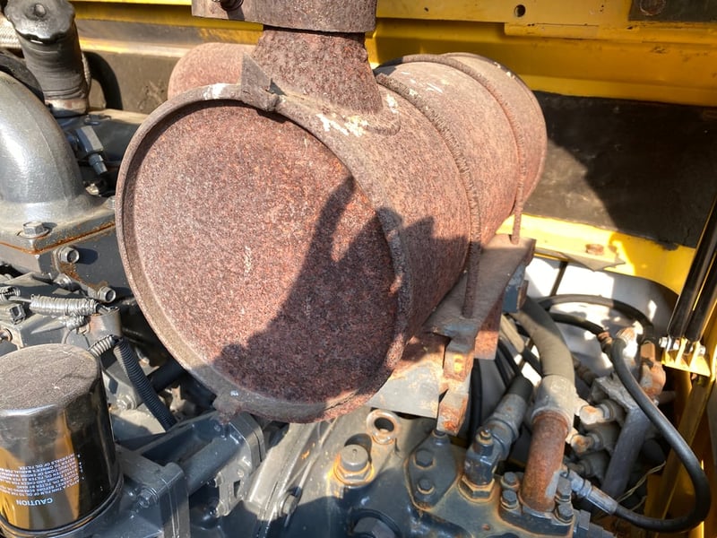 รถแบคโฮ KOMATSU PC60-7 ขนาด 6 ตัน มีหัวกระแทกและบุ้งกี๋ ติดต่อ Line  jiraroj2909