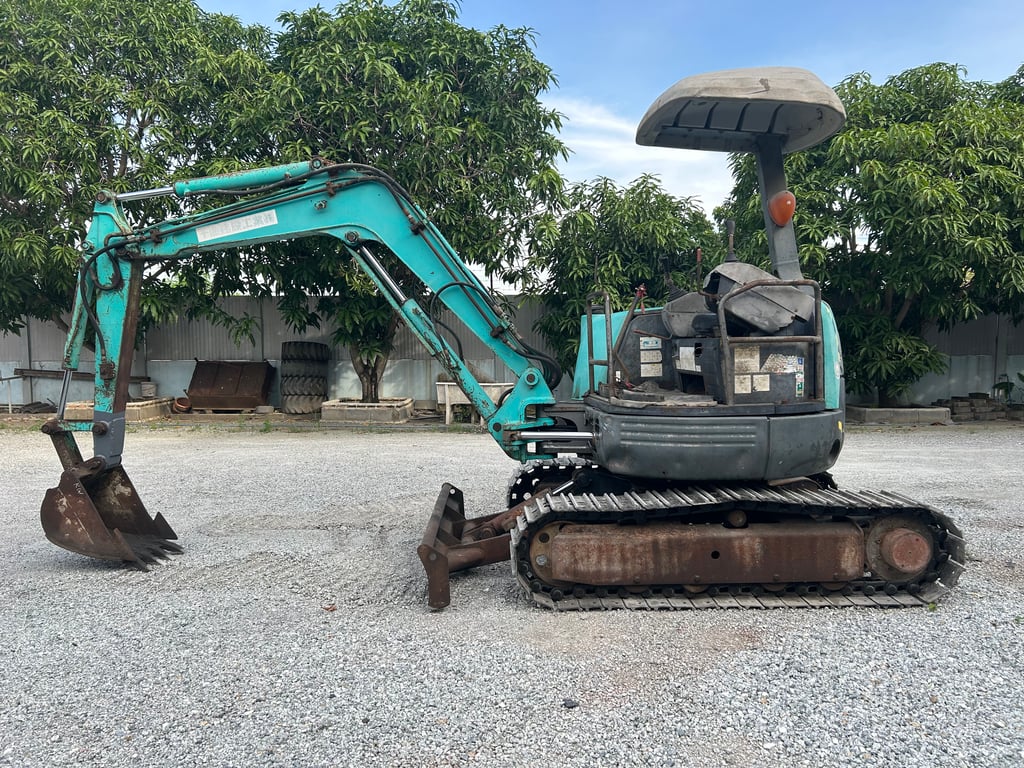 รถแบคโฮ KOBELCO SK30SR ขนาด 3 ตัน รถเก่านอกนำเข้า ติดต่อ Line: jiraroj2909 รถแบคโฮ KOBELCO SK30SR ขนาด 3 ตัน รถเก่านอกนำเข้า ติดต่อ Line: jiraroj2909